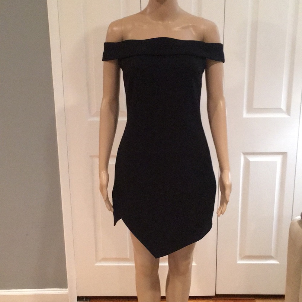 Elizabeth and James dress